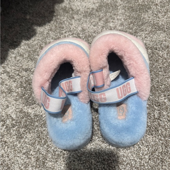 UGG Women's Pastel Fluff Yeah Slippers Size 8 - Picture 2 of 4